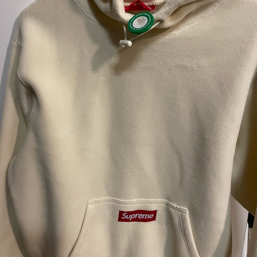 Supreme hoodie